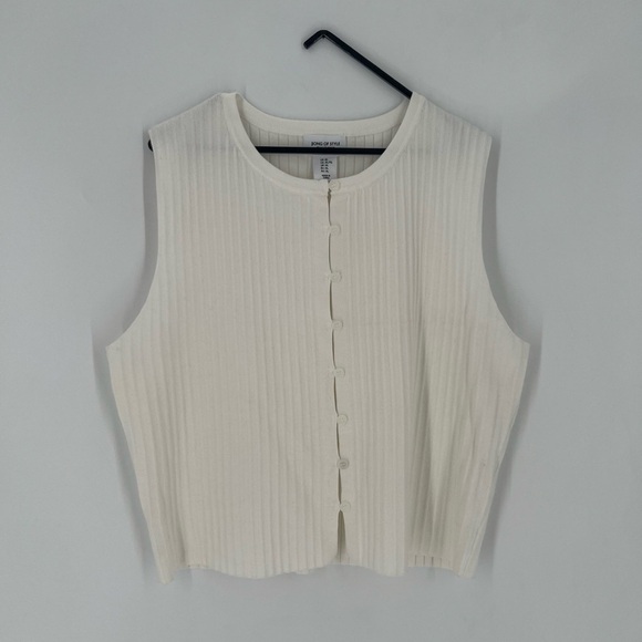Revolve Song Of Style Ribbed Knit Button Front Sleeveless Sweater Top Vest - Picture 2 of 8
